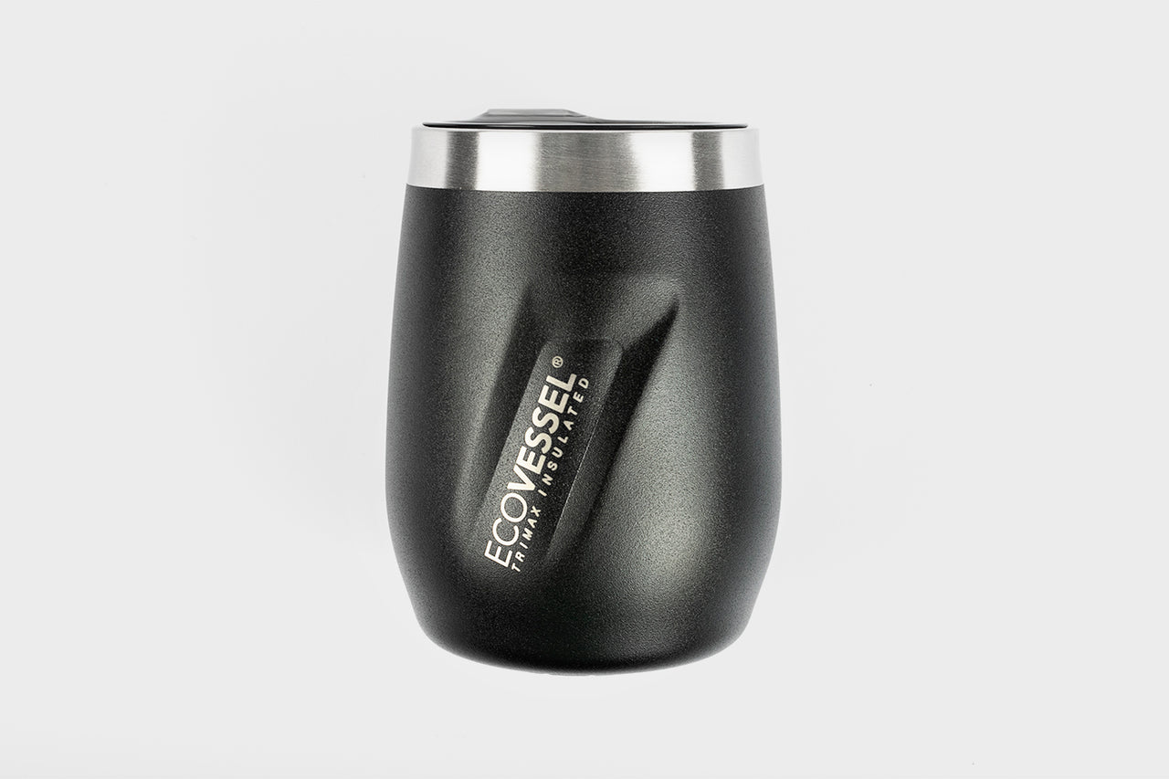 Insulated stainless steel tumbler with removable drinking lid